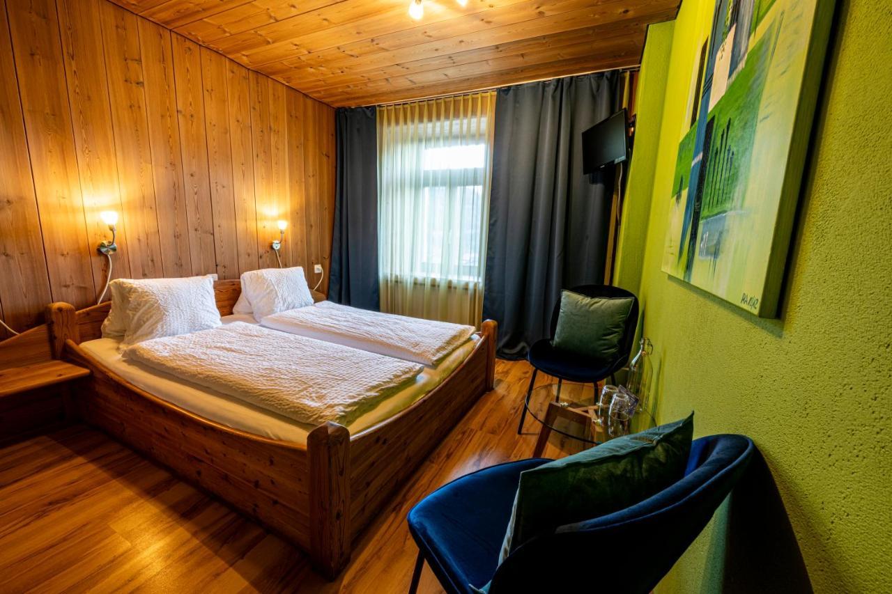 Curuna Hotel-Garni B&B Scuol Exterior photo
