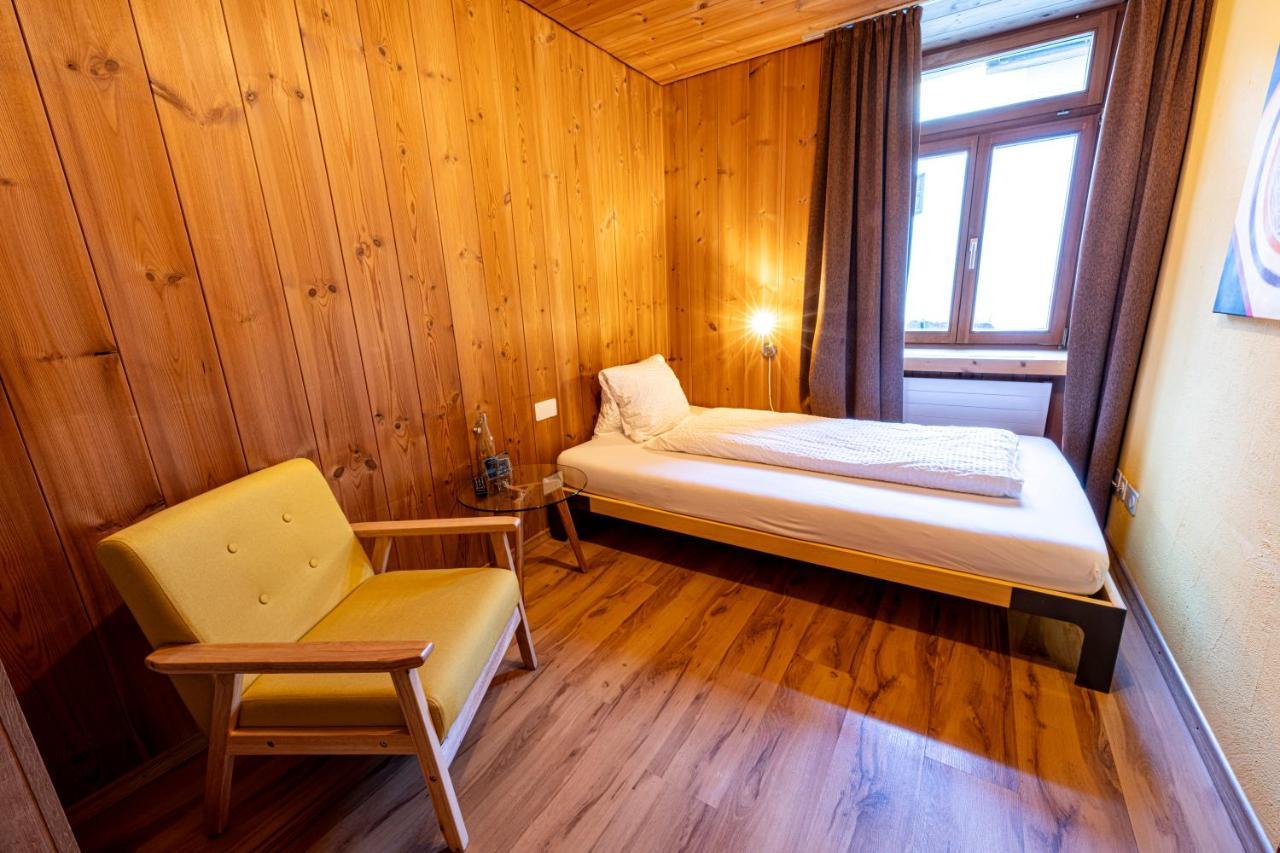 Curuna Hotel-Garni B&B Scuol Exterior photo